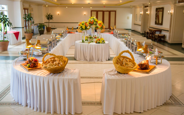 Hotel Globales Camino Real Managua