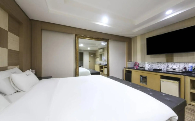 Busan Songdo Q Five Hotel