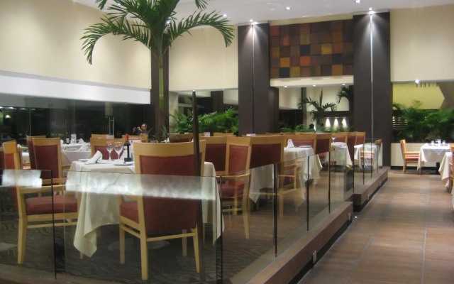 Royal Pedregal Hotel