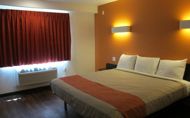 Pacific Inn