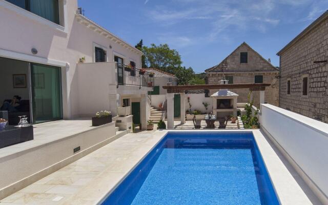 Modern Villa in Povlja With Pool