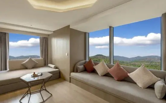 Salt Crystal Hotel By RìChū