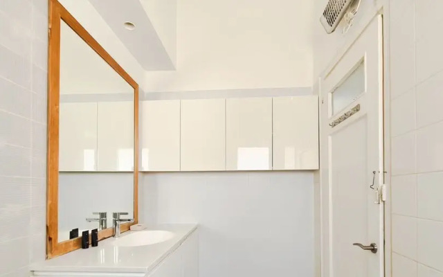 Modern Apt Rothschild Very Central TL7