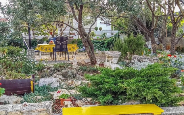 Edi - 40 m From Beach - SA1