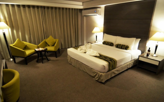 88 Courtyard Hotel