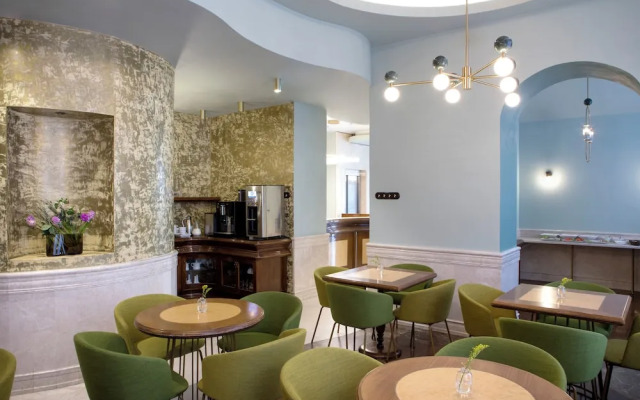 Hotel Venezia by ZEUS International