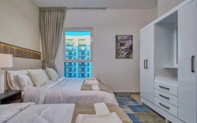 Luxe Ventures Waters Edge Haven