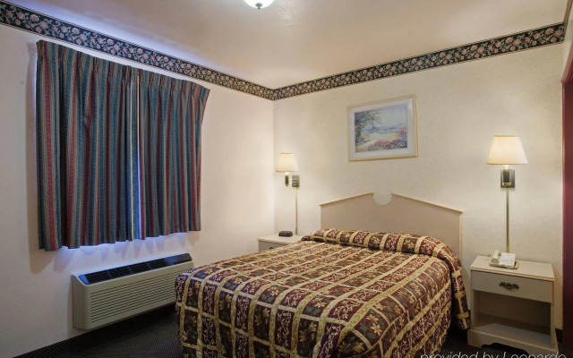 Riverside Inn & Suites Santa Cruz
