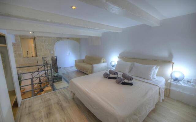 Cute and modern duplex apartment in ideal location RCAS1-1