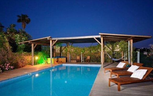 Villa Bakfar