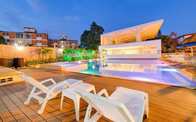 Hotel Blue 66