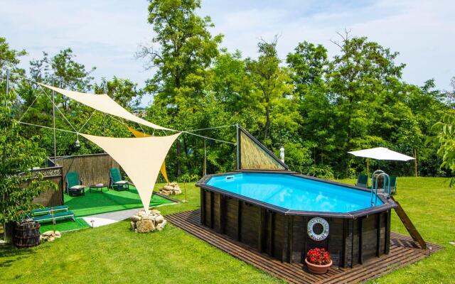 Villa in Tavoleto With Pool