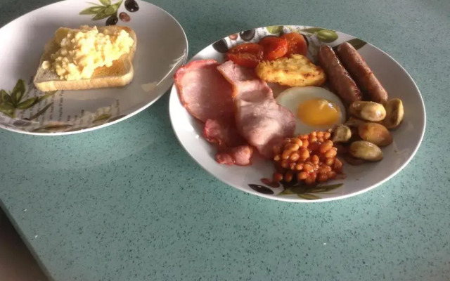 Drakewalls Bed & Breakfast