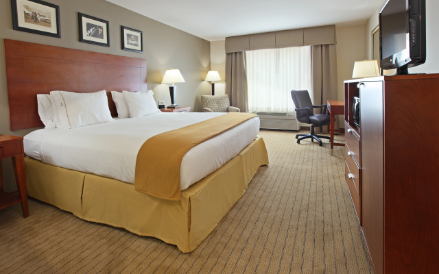 Holiday Inn Express Inn & Suites Searcy by IHG