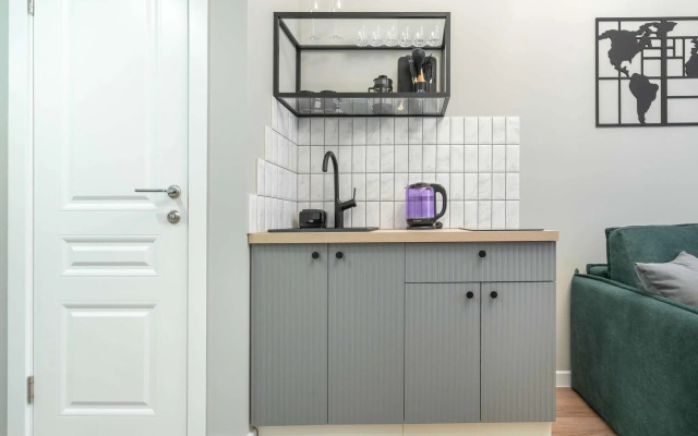 Метры в центре на улице Гатчинская 2/54