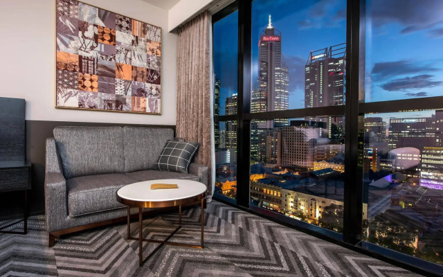 Rydges Perth Kings Square