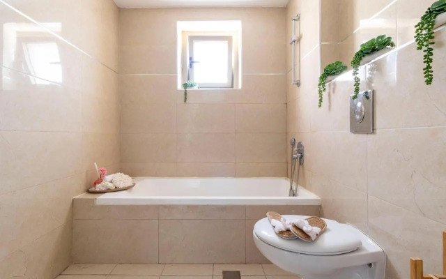 Stylish 1 Bedrooms Parking At City Gate