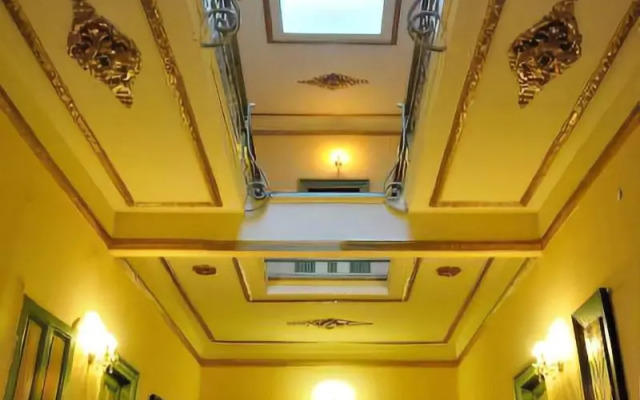 Atlantis Hotel