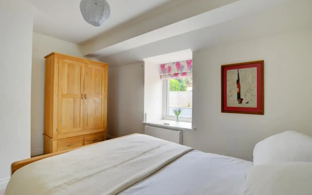Hillview Cottage