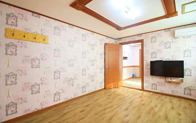 Cheongdo Four Seasons Pension