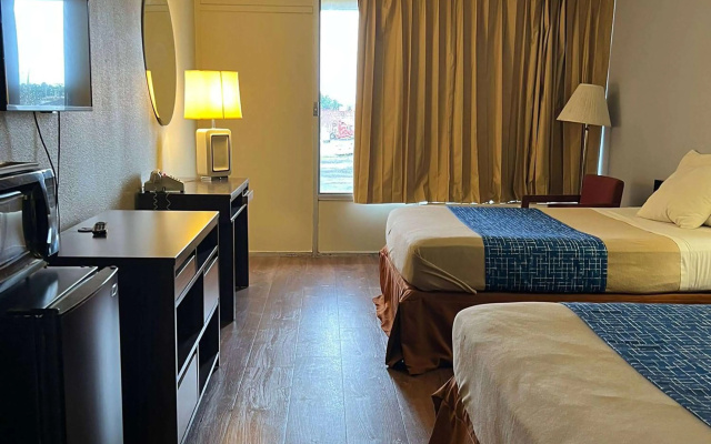 Travelodge by Wyndham Carlisle North
