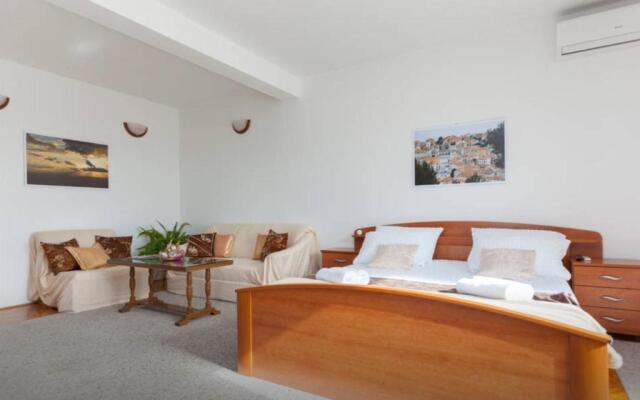 Apartment and Rooms Villa Marijo