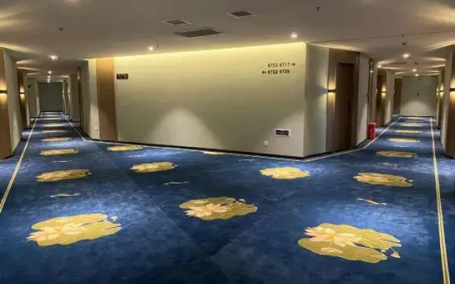 Le Loan Hotel (Zhengzhou Railway Station)