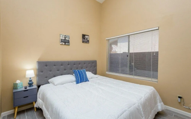 Casa Caliente 3 Bedroom Home by Redawning