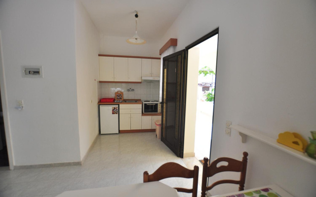 Antigonis Apartments
