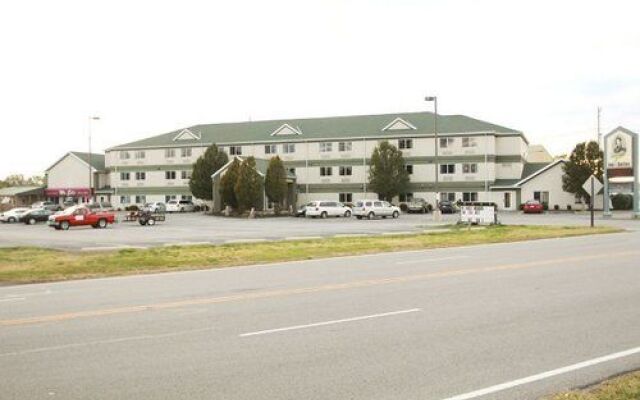 Commodore Perry Inn and Suites