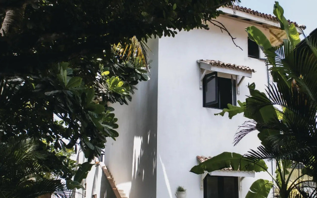 Poya Villa Ahangama by Sunsessions