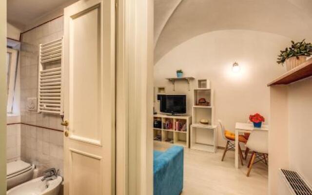 Coronari stylish apartment