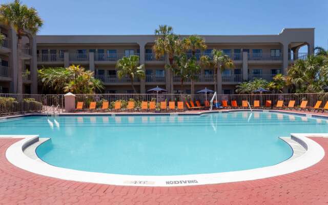 La Quinta Inn & Suites by Wyndham Ft. Myers-Sanibel Gateway