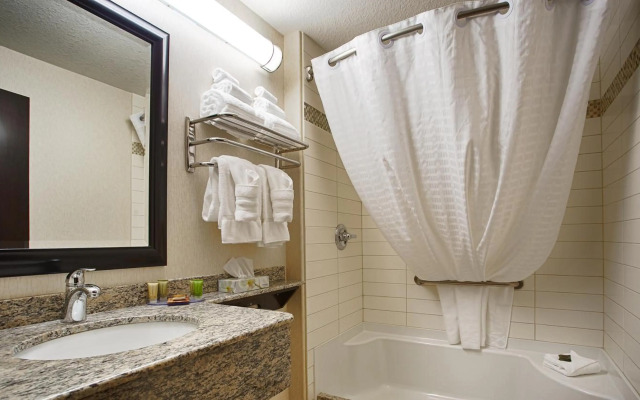 Best Western Wainwright Inn & Suites