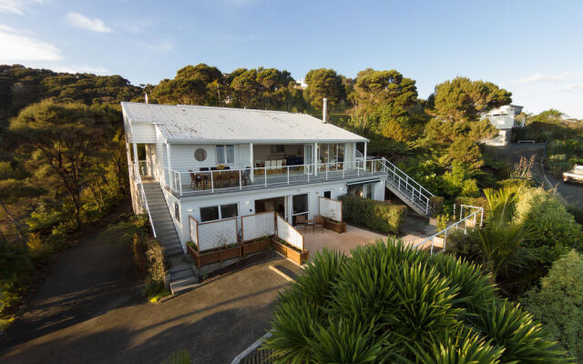 Russell View Apartments