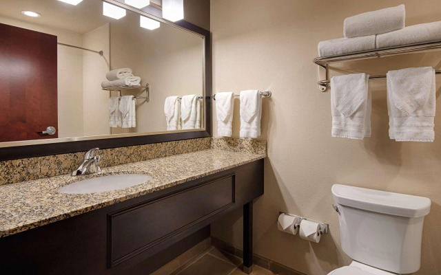 Best Western Plus Stevens County Inn