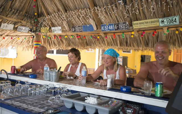 Bahia Apartments & Diving