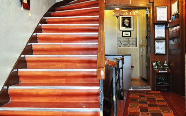 Antique Hostel 