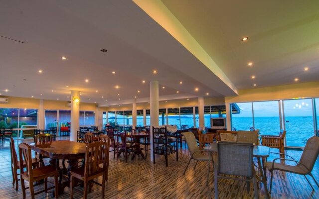 Starlight Beach Resort Chumphon