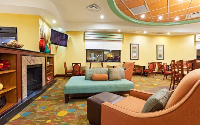 Holiday Inn Express & Suites Greensboro-(I-40 Wendover) by IHG