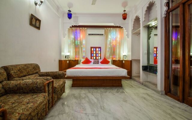 OYO 23380 Raj Palace