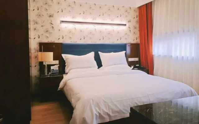 Tianjin Jinting Yuhua Hotel