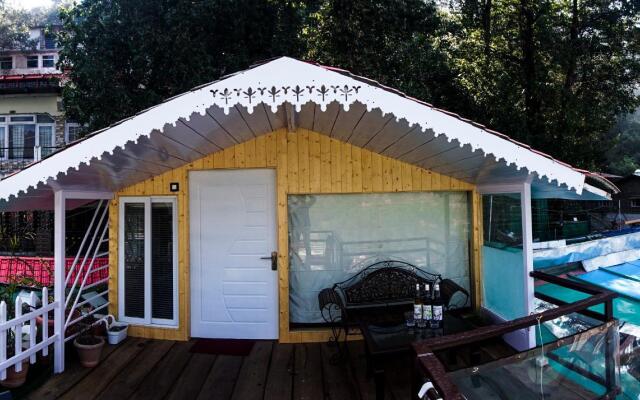 Offbeat Aman The Lake Front Hotel