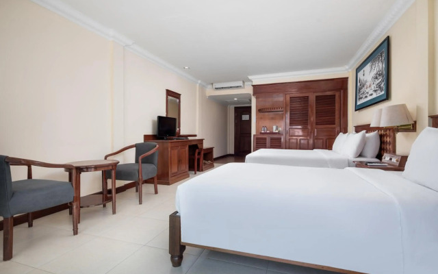 Angkor Holiday Hotel
