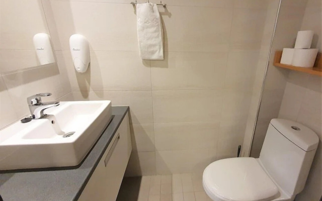 Levi Suites Levi Gold