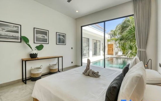 Yuka V2 – Modern Tropical 2BR W/ Pool in Seminyak- A Luxury Private Villa By Balinest Villas — 4-star hotel in Kuta