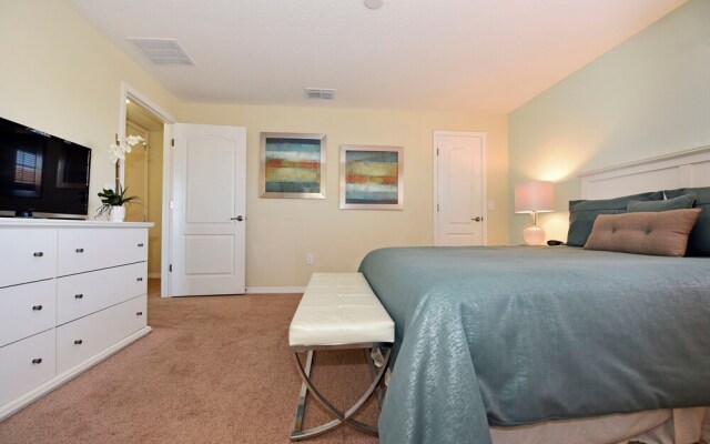 Paradise Palms 8951