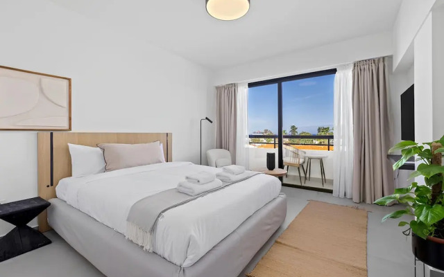 Finikoudes Marina View 202
