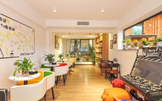 Yintan No.3 Hotel (Beihai Yintan Qiaogang Branch)