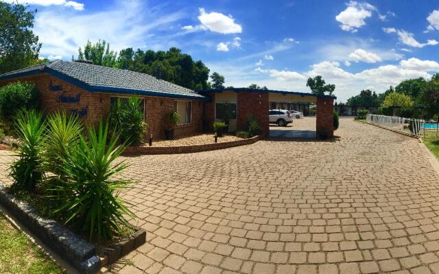 Orana Windmill Motel